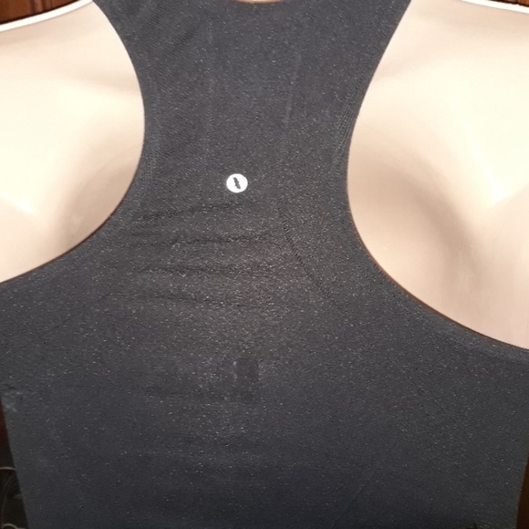 *XERSION WORKOUT TOP SIZE LARGE - Picture 2 of 8